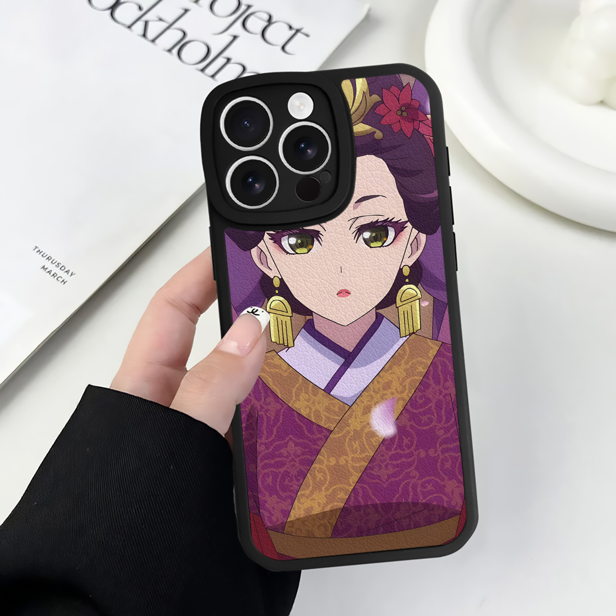薬屋のひとりごと The Apothecary Diaries 【iPhone 16シリーズ対応】シリコンスマホケース（レザー調） 材質：シリコン